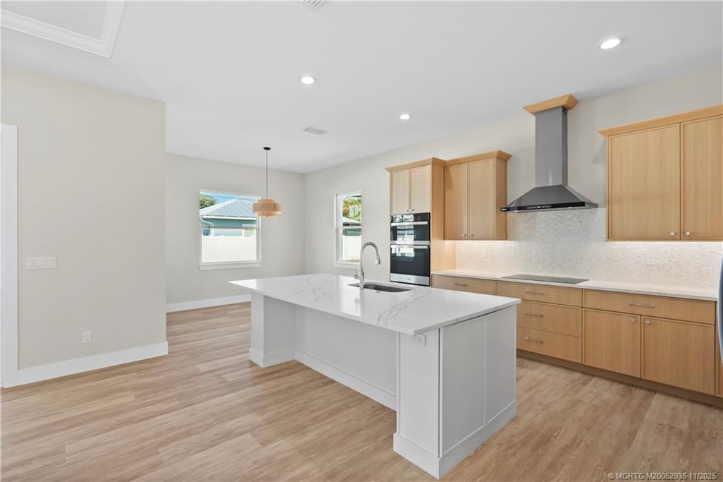 1083 NW 12th Terrace