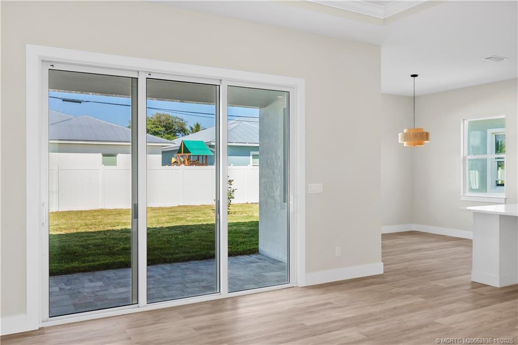 1083 NW 12th Terrace