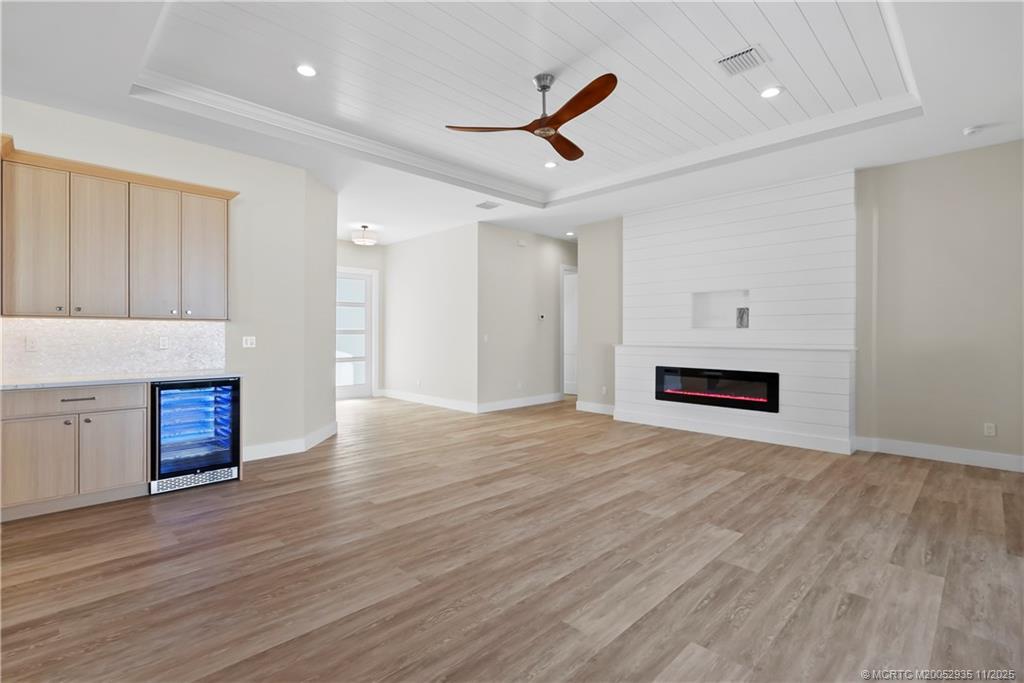 1083 NW 12th Terrace