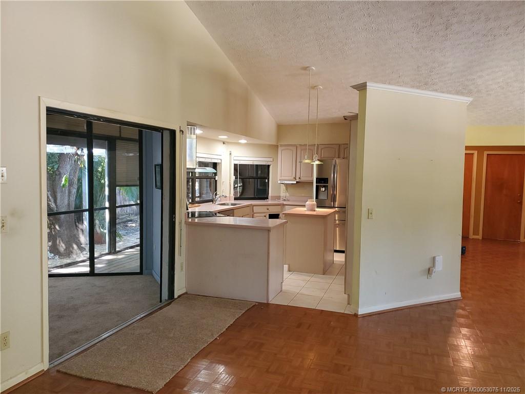 2366 SE County Club Lane