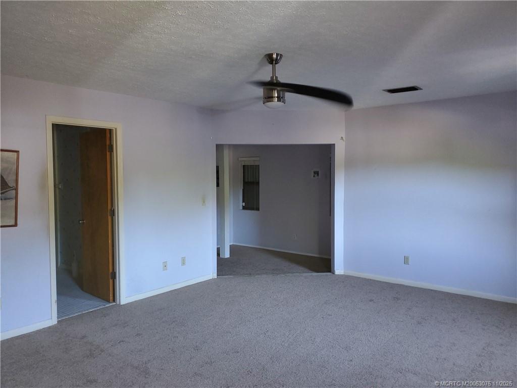 2366 SE County Club Lane