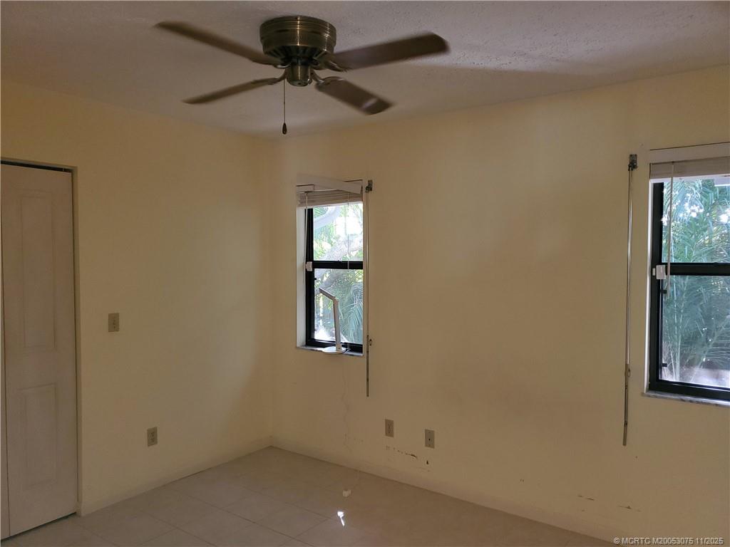 2366 SE County Club Lane