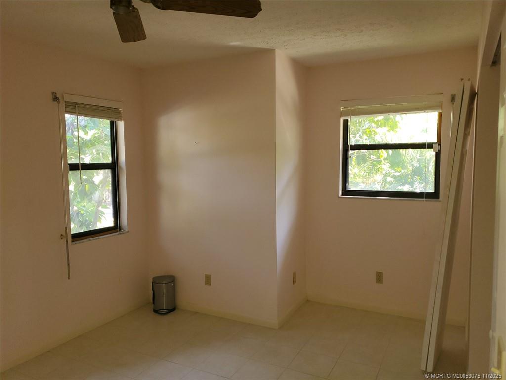 2366 SE County Club Lane