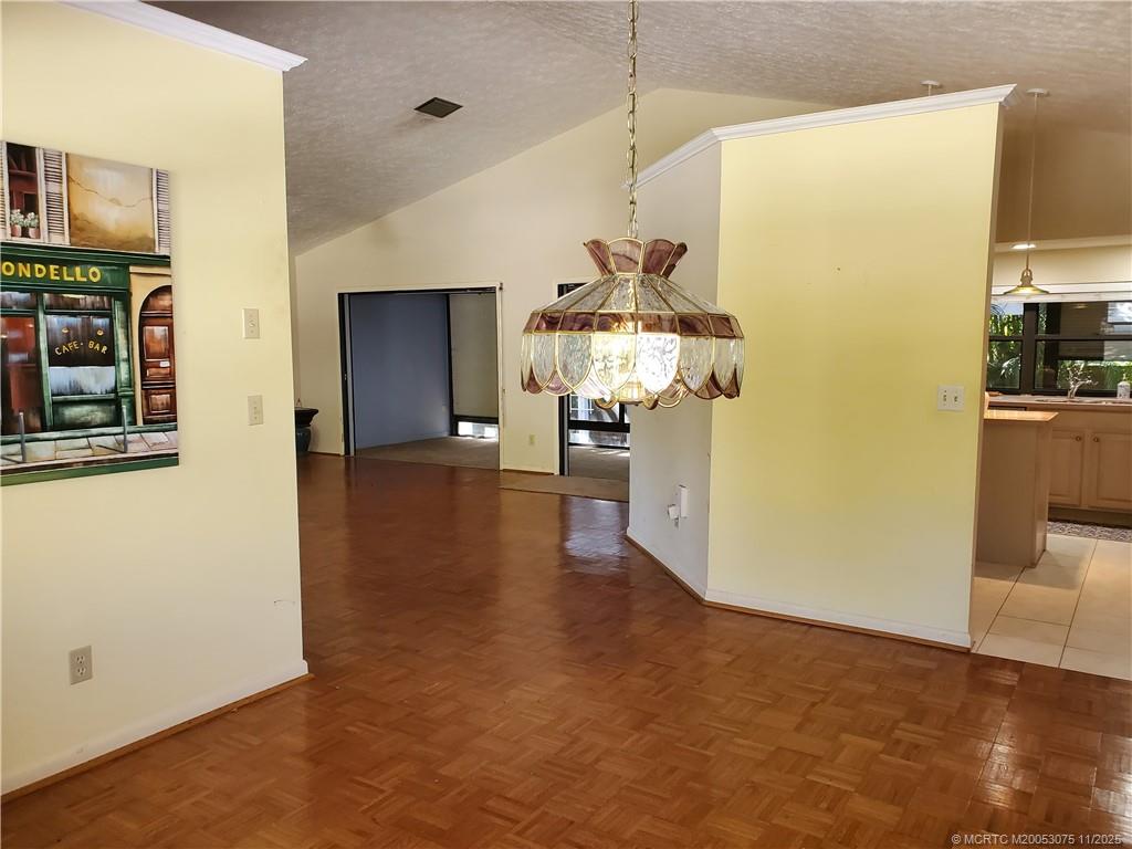 2366 SE County Club Lane