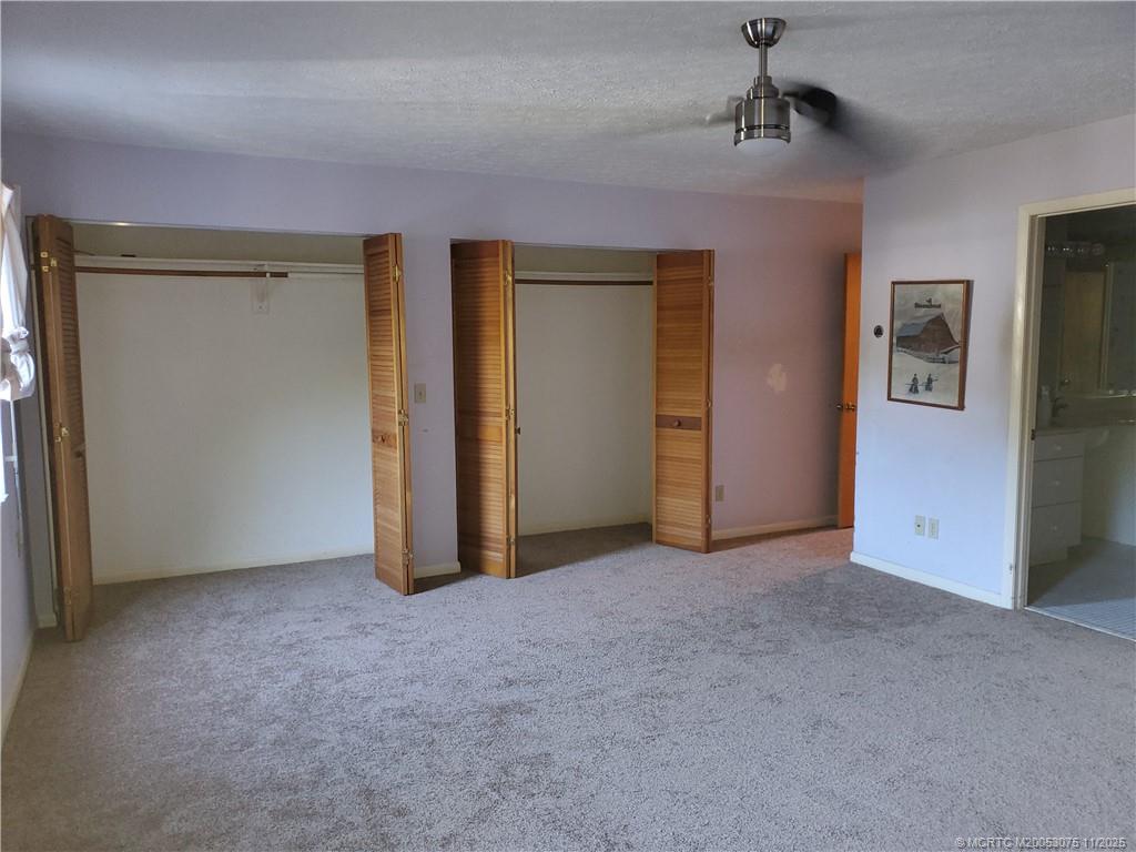 2366 SE County Club Lane