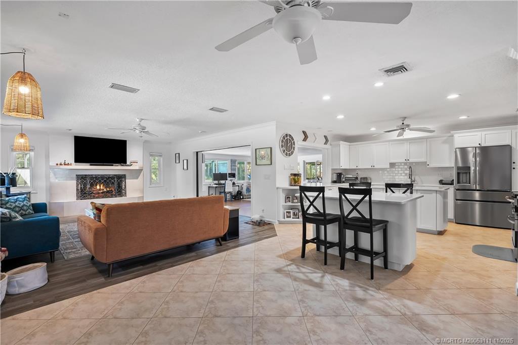 1958 SW Winners Drive