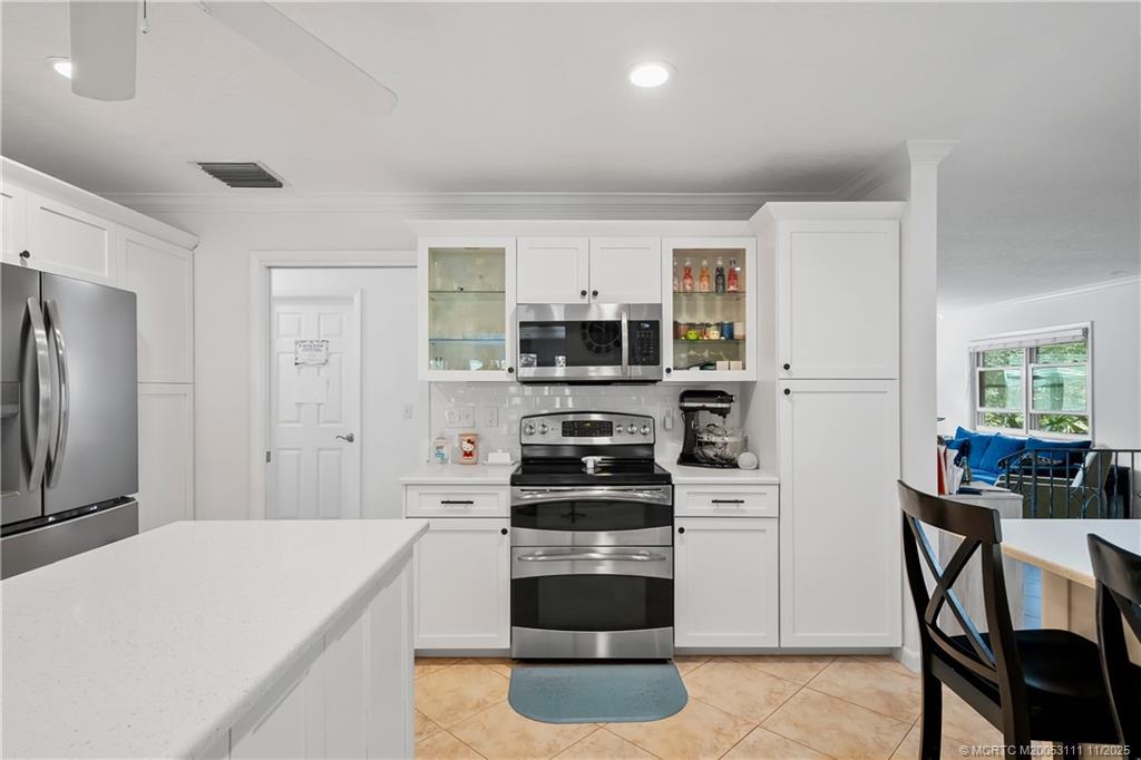 1958 SW Winners Drive