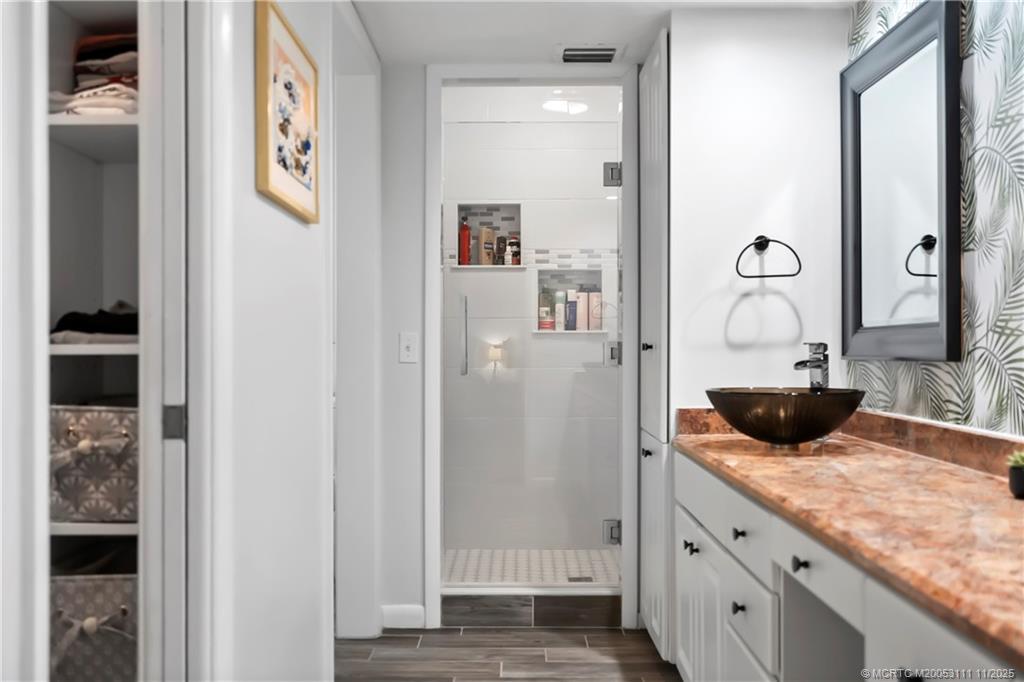 1958 SW Winners Drive