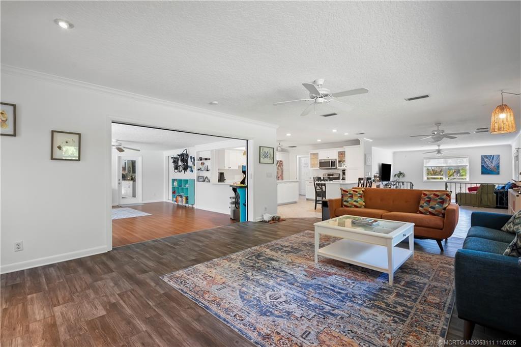 1958 SW Winners Drive