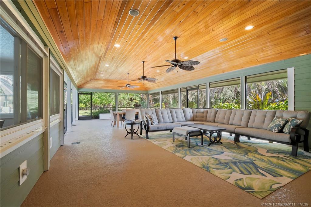 1958 SW Winners Drive