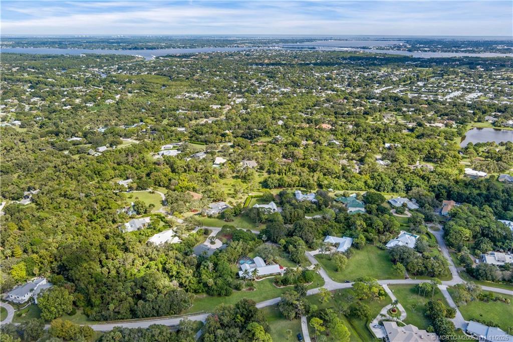 1958 SW Winners Drive