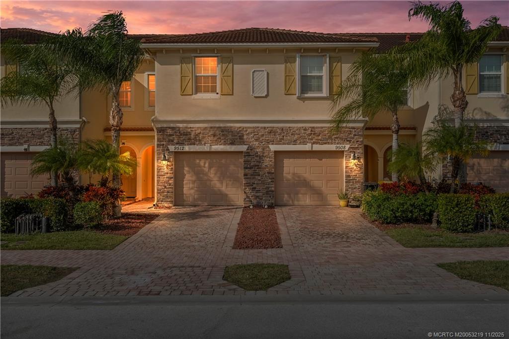 9512 SW Merlin Ct