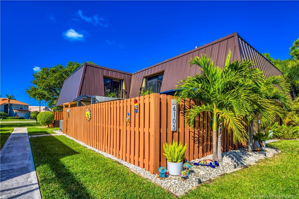 6105 SE Windsong Lane