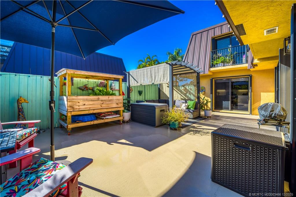 6105 SE Windsong Lane