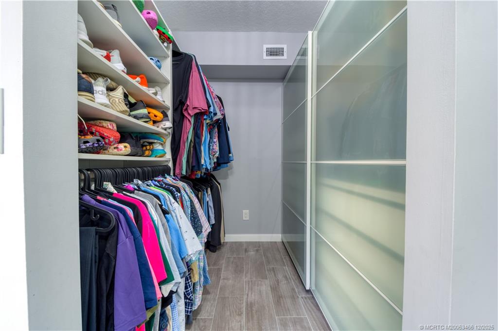 6105 SE Windsong Lane