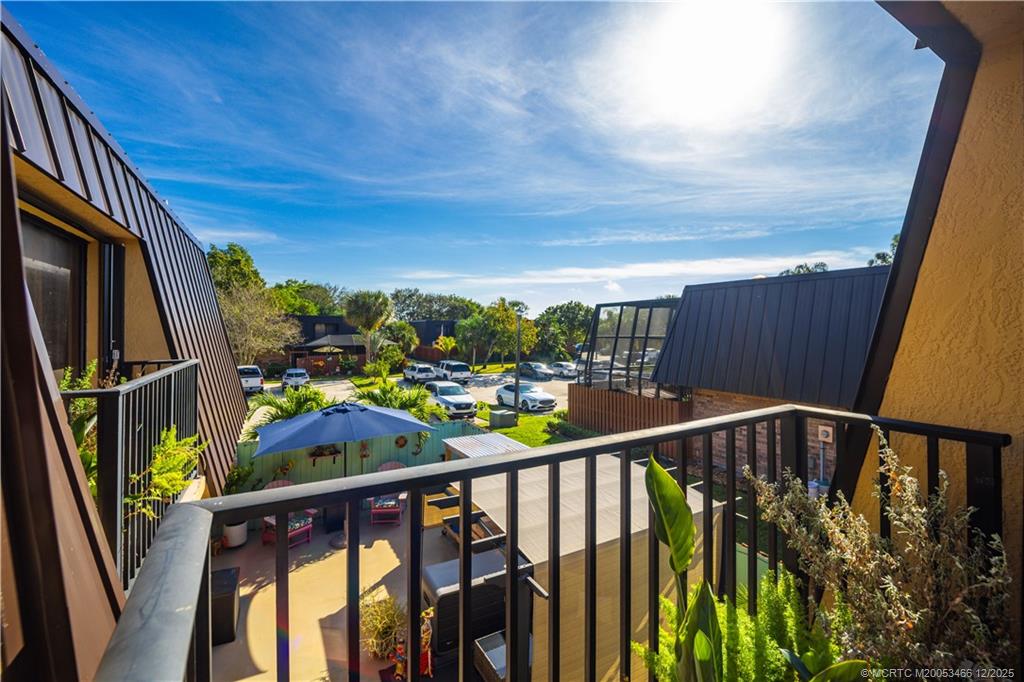 6105 SE Windsong Lane