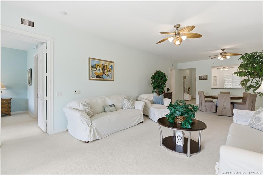 1 Harbour Isle Drive E 104