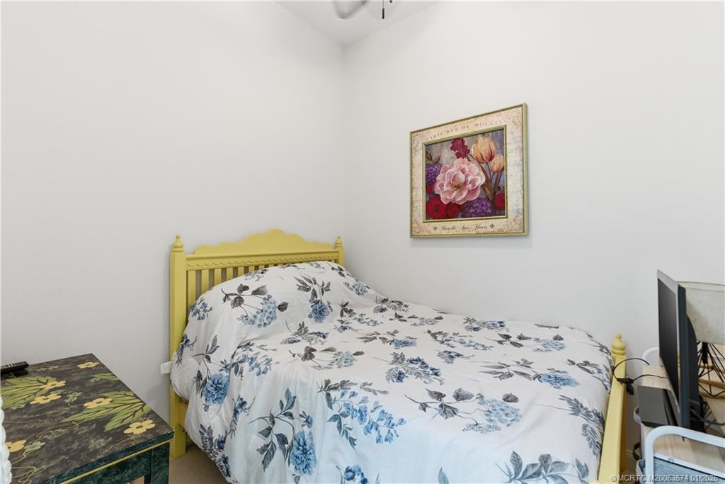 1 Harbour Isle Drive E 104