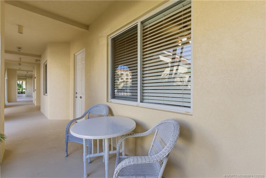 1 Harbour Isle Drive E 104