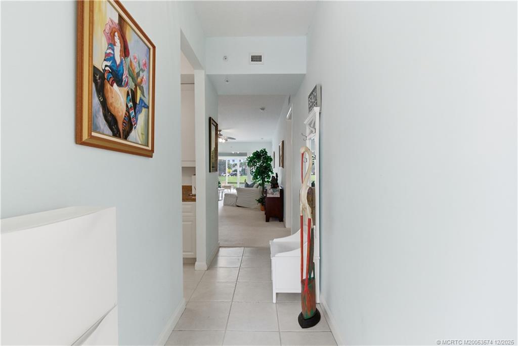 1 Harbour Isle Drive E 104