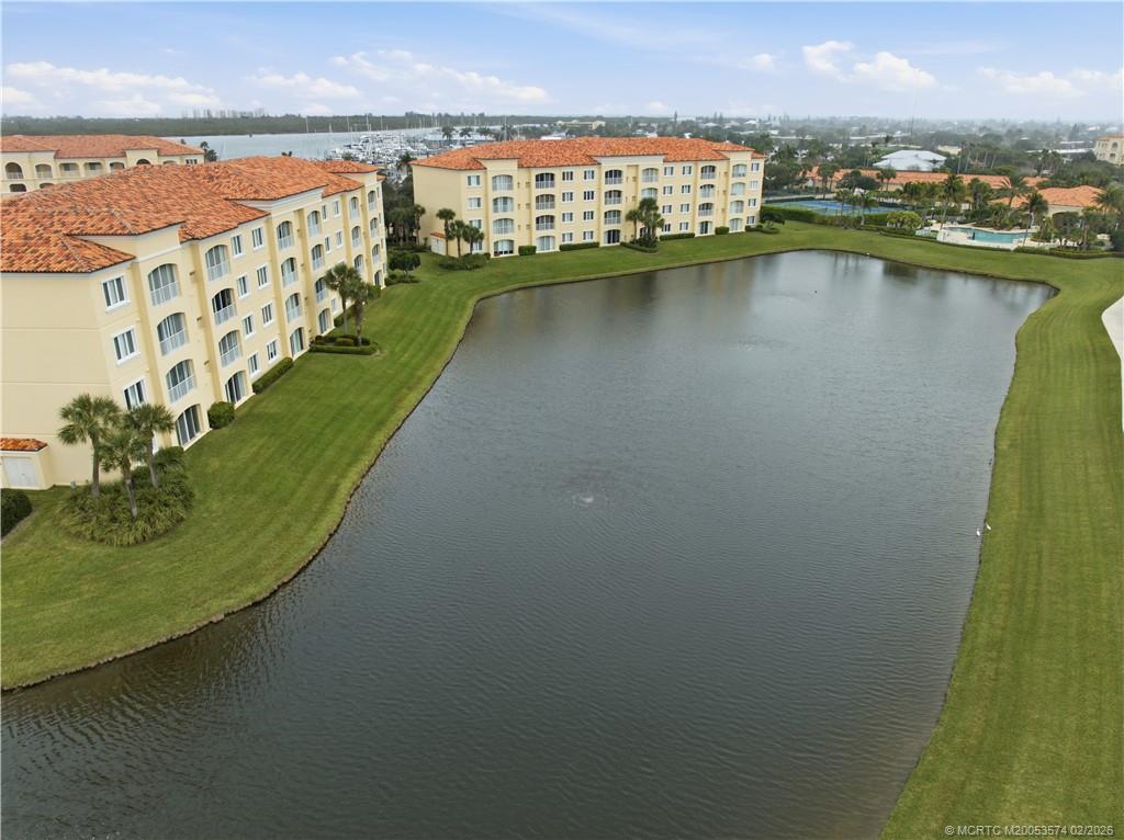 1 Harbour Isle Drive E 104