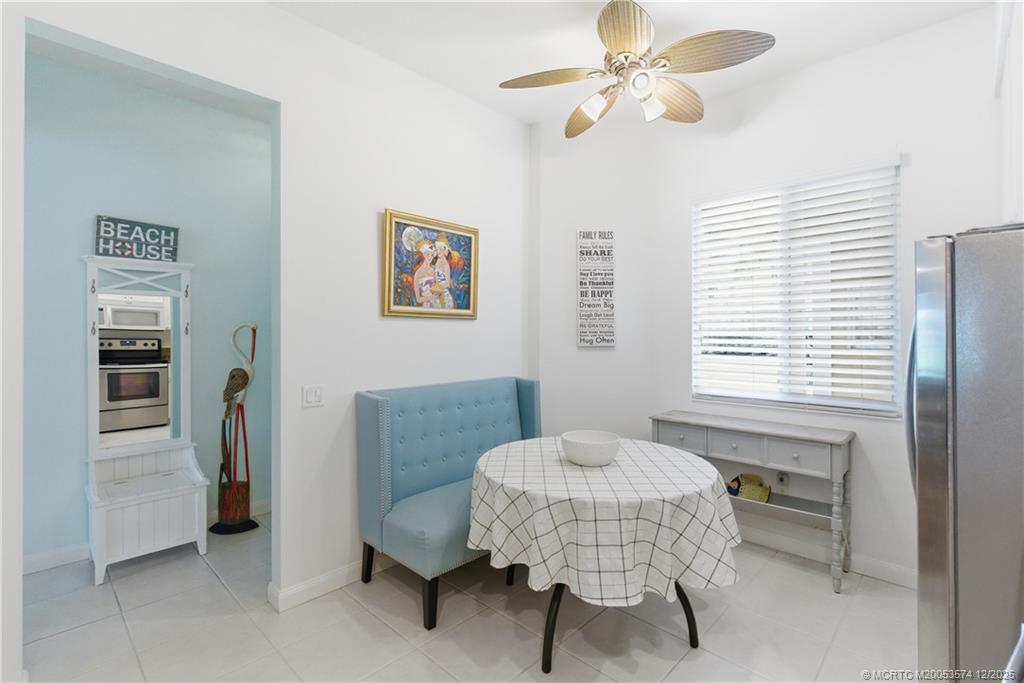 1 Harbour Isle Drive E 104