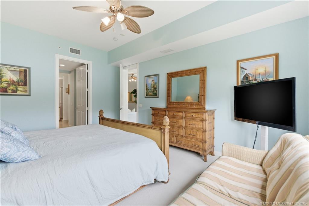 1 Harbour Isle Drive E 104