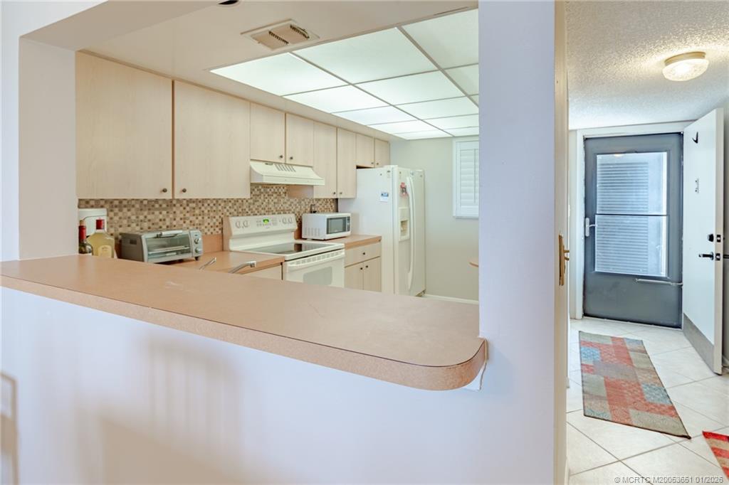 9490 S Ocean Drive 712