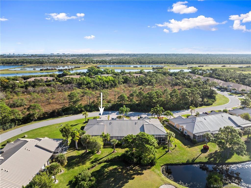 581 NW Broken Oak Trail