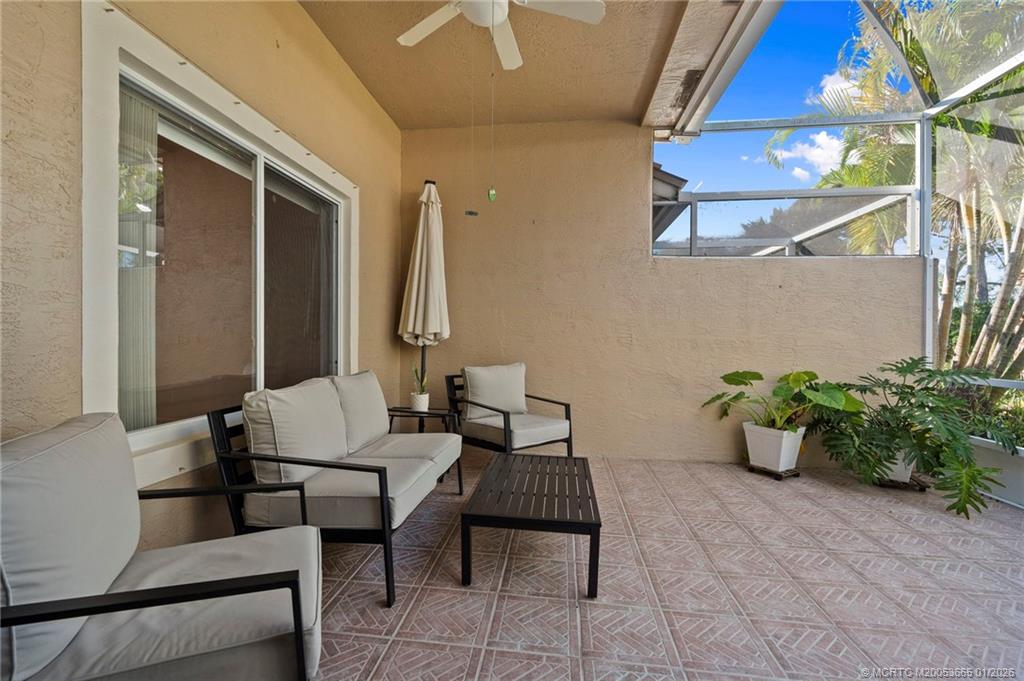 581 NW Broken Oak Trail