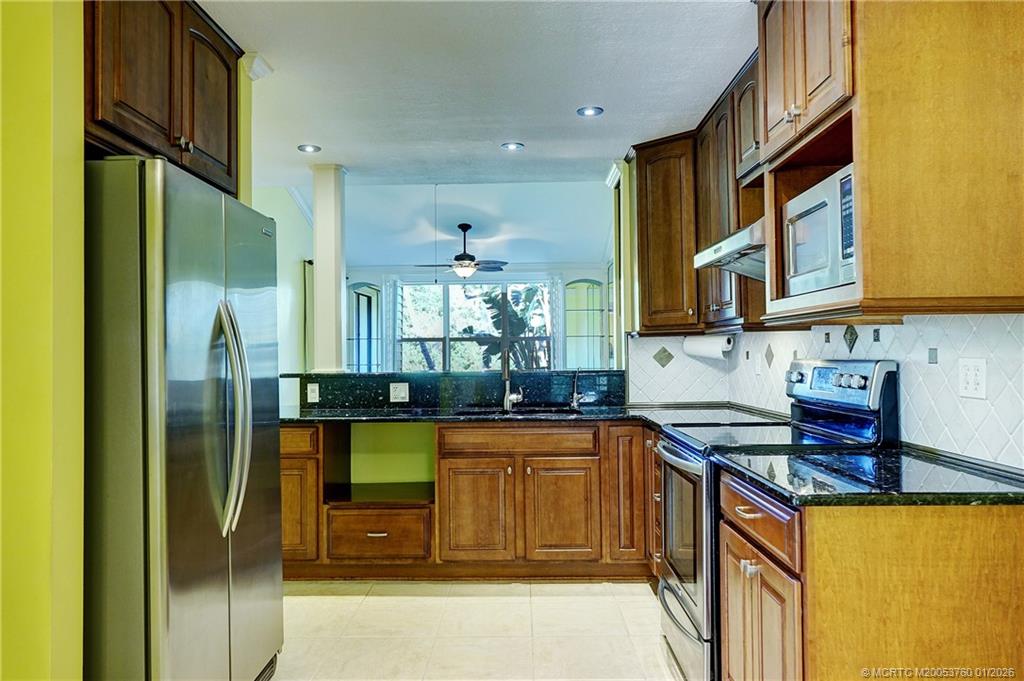 5290 SE Seascape Way 201