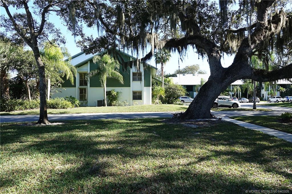5290 SE Seascape Way 201