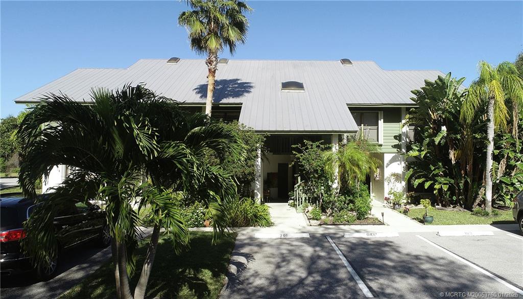 5290 SE Seascape Way 201