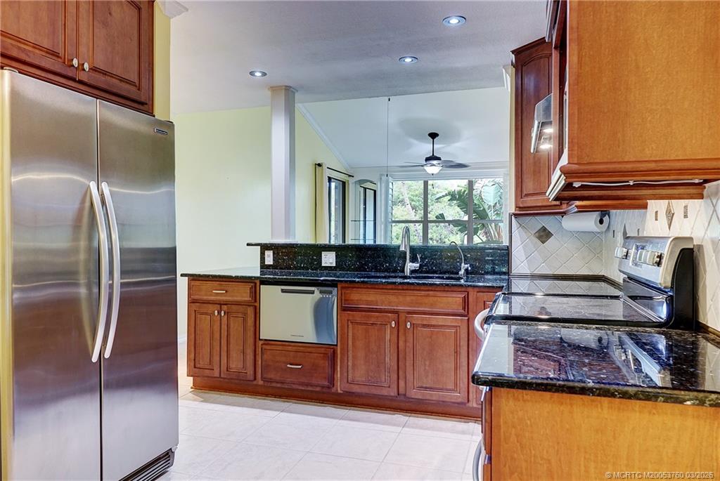 5290 SE Seascape Way 201