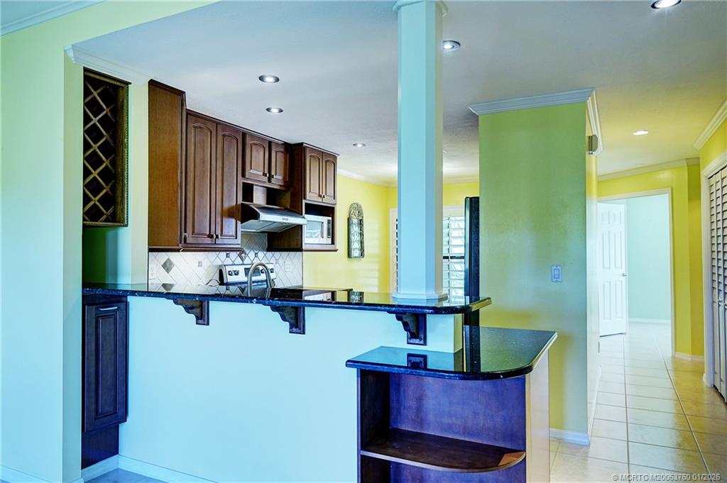 5290 SE Seascape Way 201