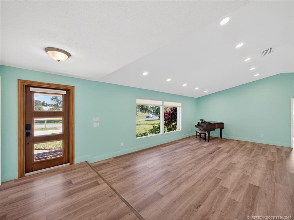 3055 SE Glasgow Drive