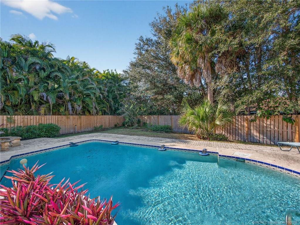 3055 SE Glasgow Drive