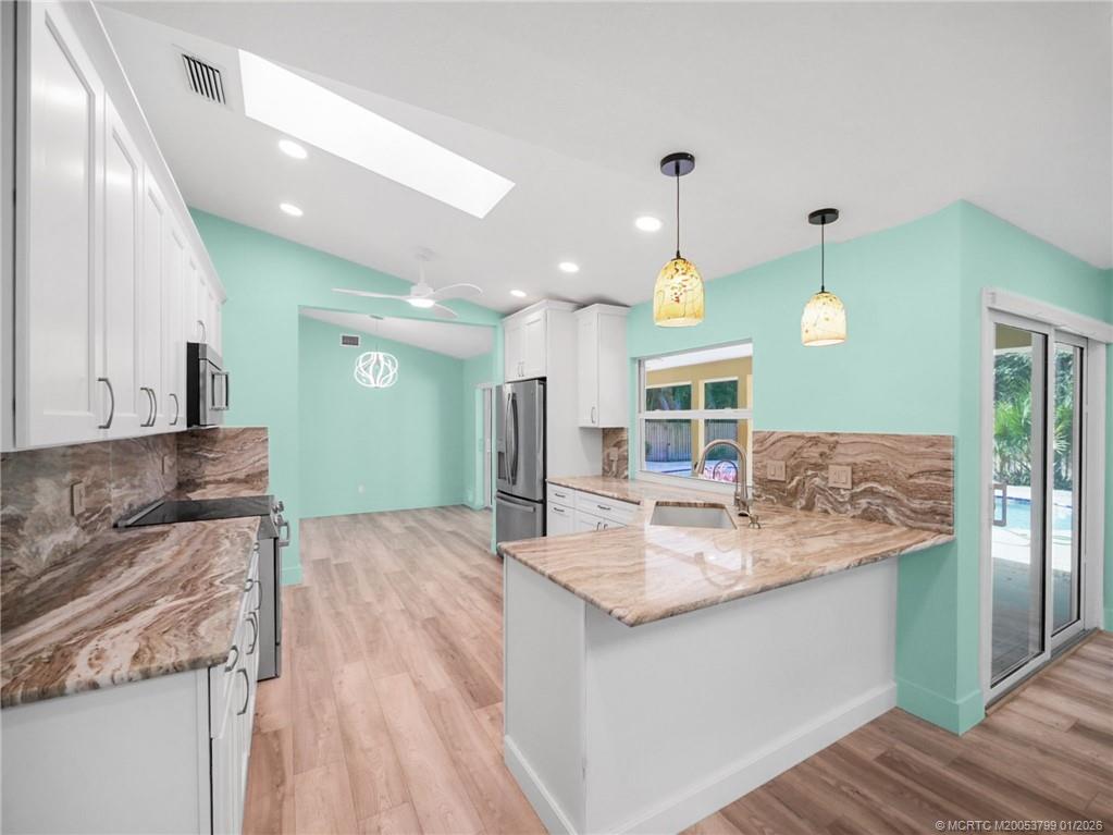 3055 SE Glasgow Drive