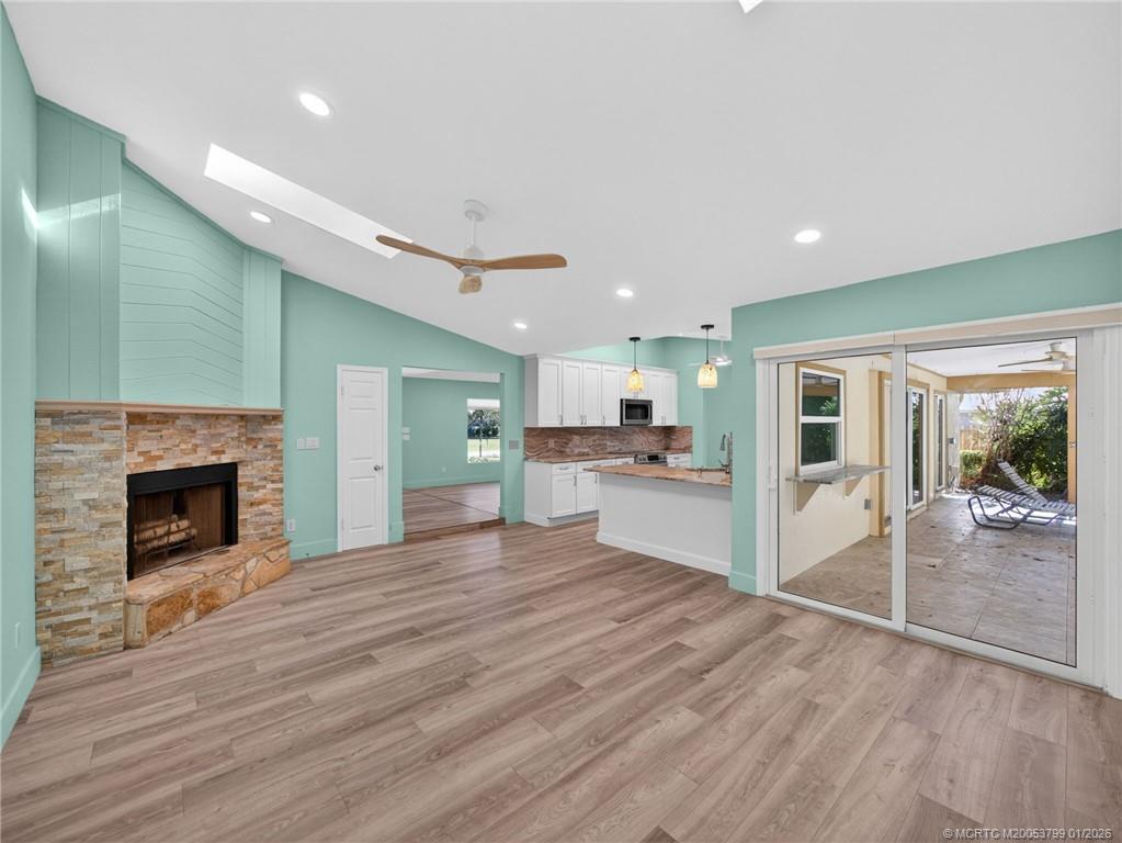 3055 SE Glasgow Drive