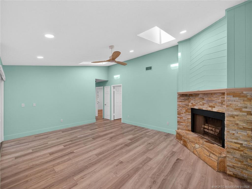 3055 SE Glasgow Drive