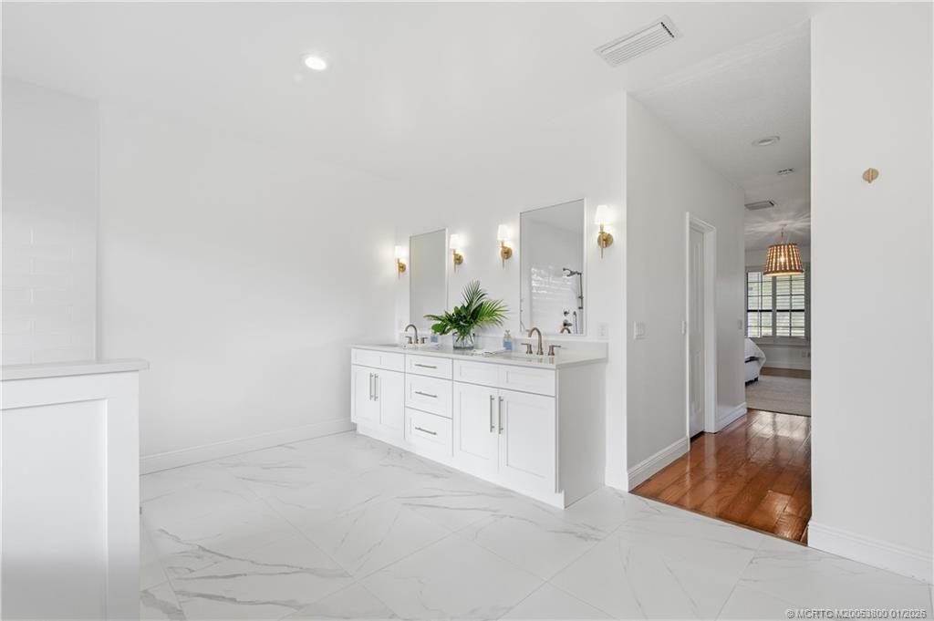 4652 SW Branch Terrace W