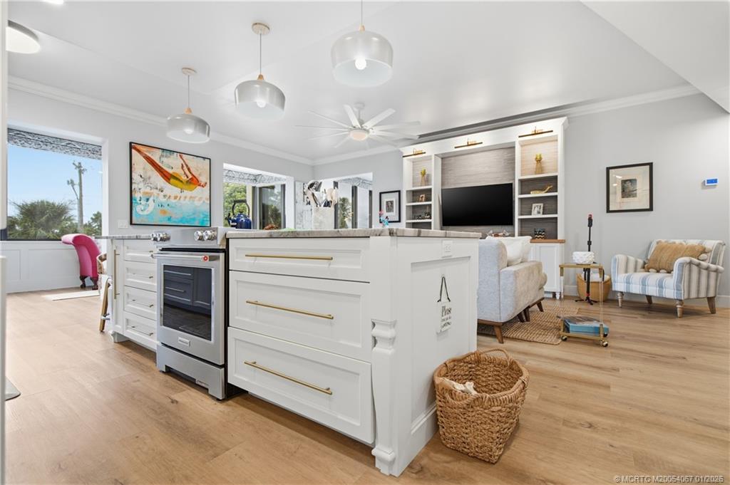 150 SE Four Winds Drive B208