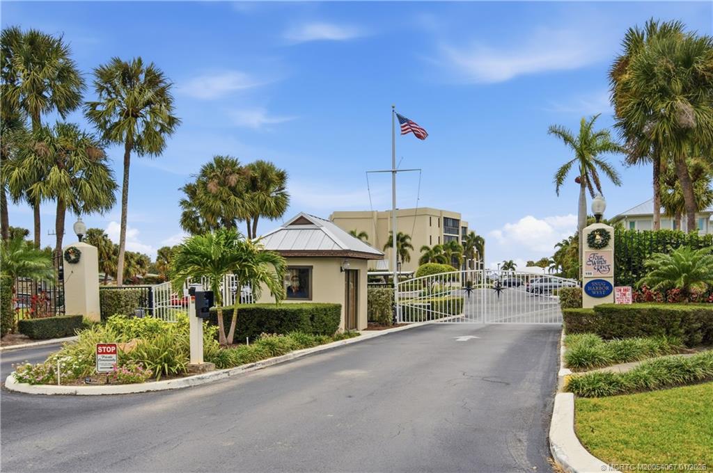 150 SE Four Winds Drive B208