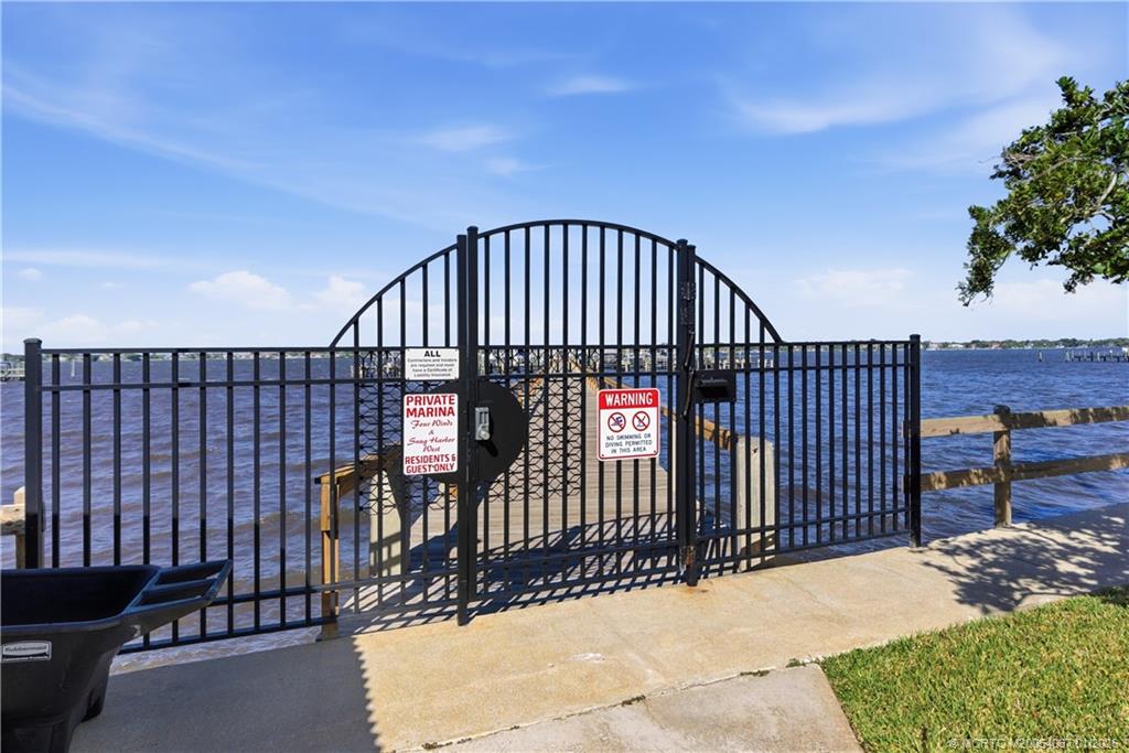 150 SE Four Winds Drive B208