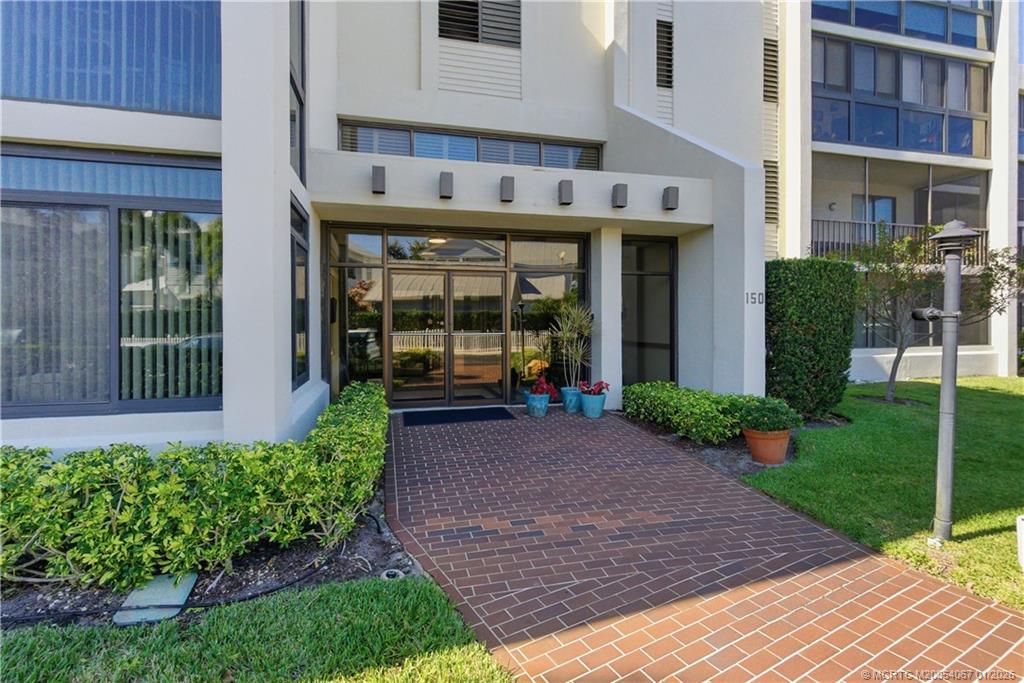 150 SE Four Winds Drive B208