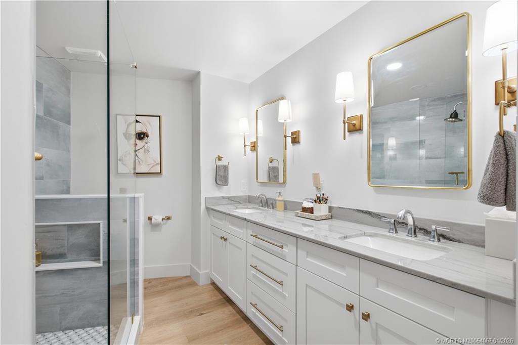 150 SE Four Winds Drive B208