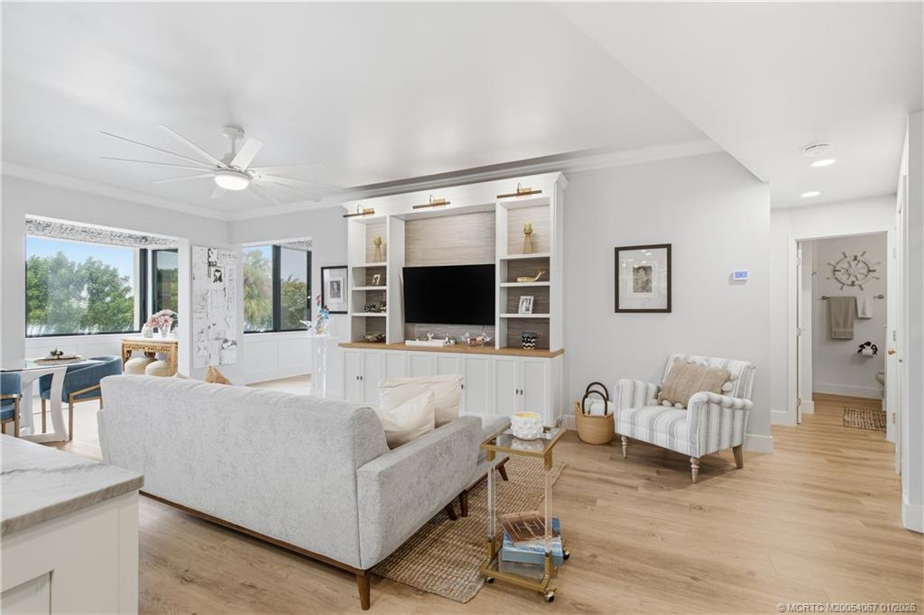 150 SE Four Winds Drive B208