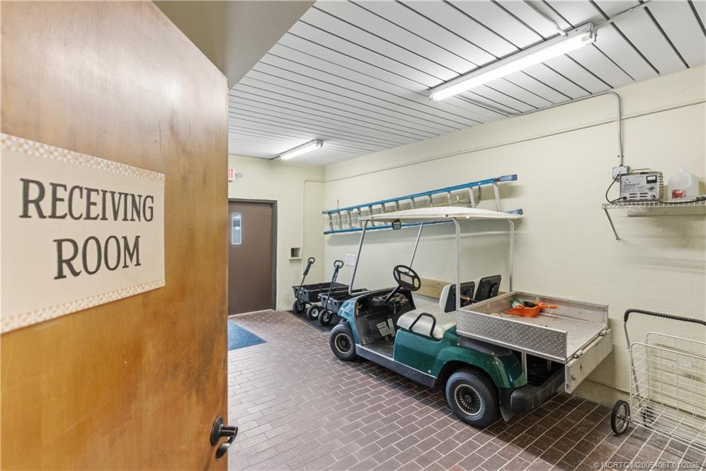 150 SE Four Winds Drive B208