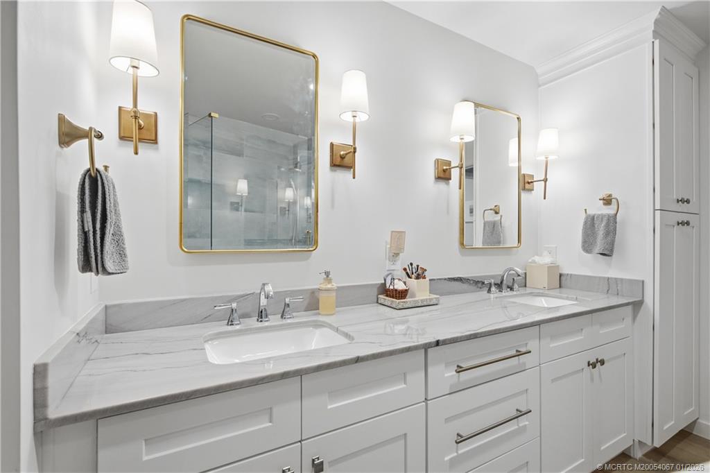 150 SE Four Winds Drive B208