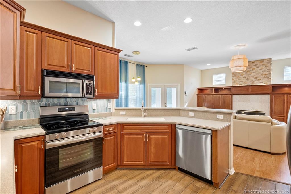 4257 SW Winslow Street